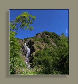 Pano 01CASCADES DORMILLOUSEWTFNVCARRESNN18